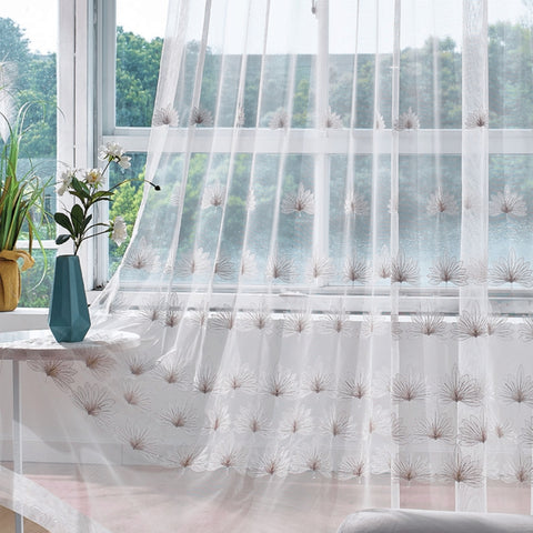 Transparentes Blattmuster-Fenster-Wohnzimmer