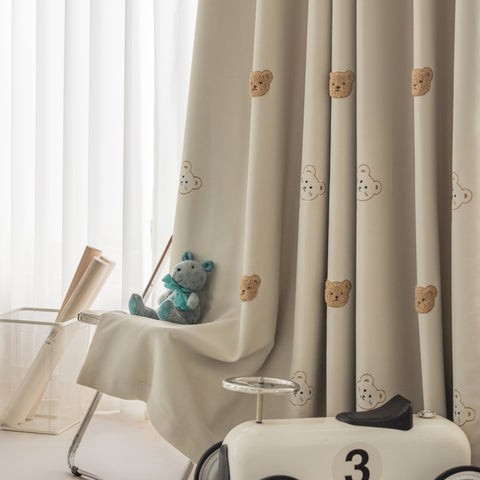 Beigefarbener Teddybär-Vorhang für Kinder für das Schlafzimmer
