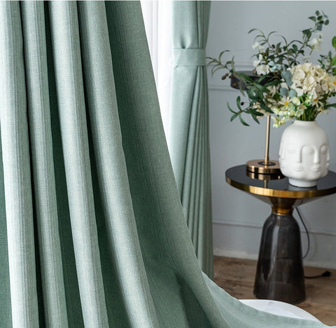 Mandelgrüner Vorhang