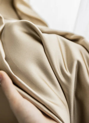 Beige und Gold Thermovorhang