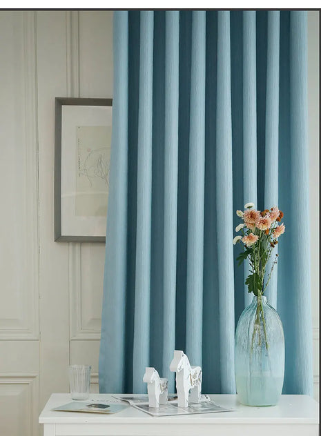 Himmelblauer Vorhang