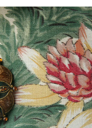 Tropische Vorhänge mit floraler Eleganz