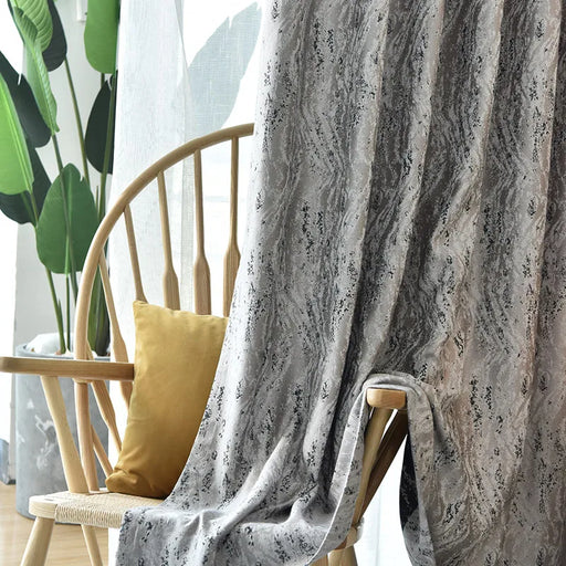 Moderner silber-schwarzer Vorhang