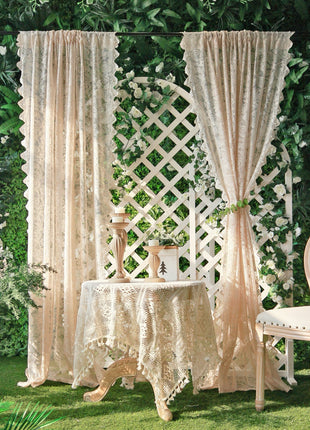 Transparentes Vintage-Wohnzimmer aus Spitze