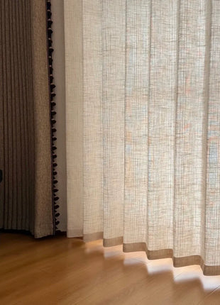 Hellbeige Verdunkelungsvorhänge mit Crackle-Effekt und Pompons