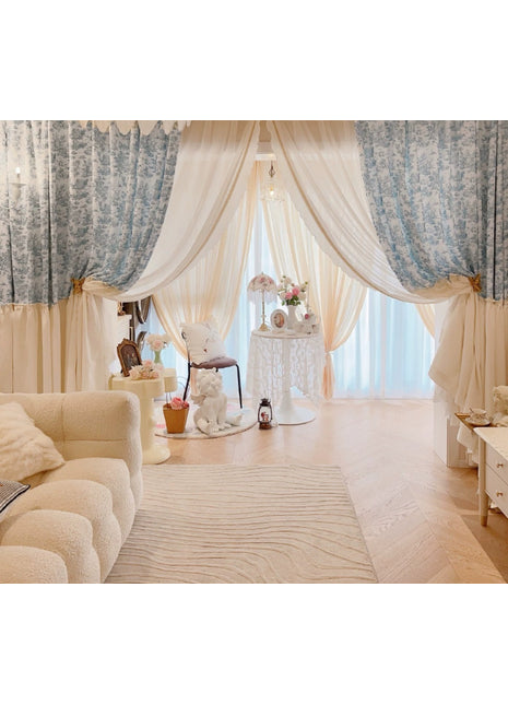Marineblauer Barock-Samtvorhang mit goldenen Mustern