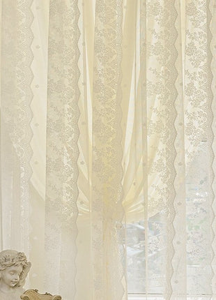 Transparente Retro-Spitze mit kreisförmigem Schneeflockenmuster