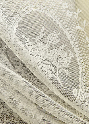 Durchsichtiges Schlafzimmer mit besticktem Blumenmuster