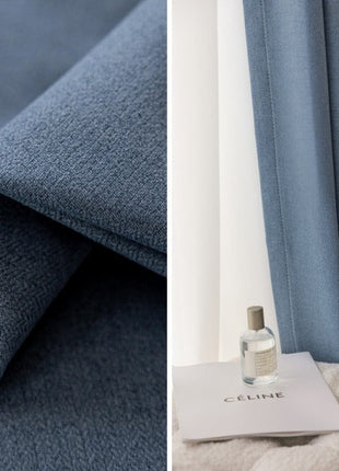 Entenblauer skandinavischer Vorhang