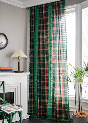 Roter Vintage-Check-Vorhang