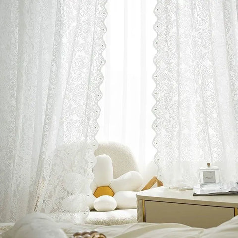Weißer Schleier mit bestickten Arabesken im Bohemian-Chic-Stil
