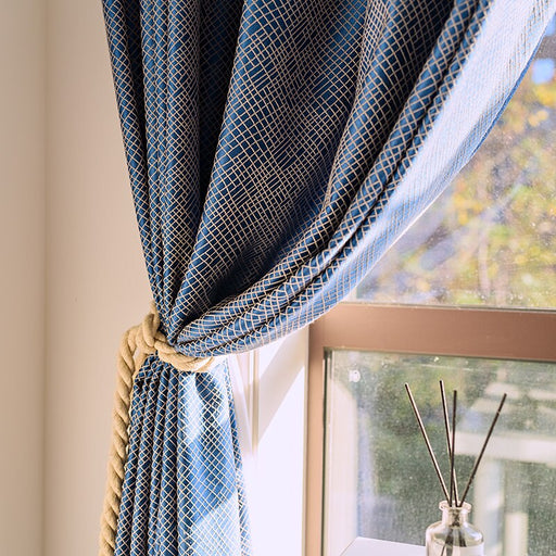 Blauer und goldener Vorhang