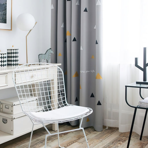 Vorhang in geometrischer Form