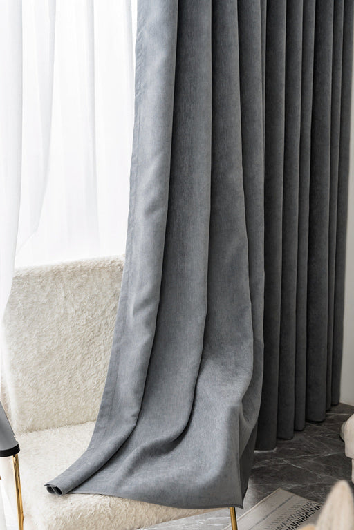 Anthrazitgrauer Vorhang