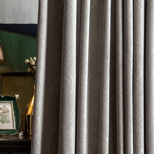 Grauer Verdunkelungsvorhang