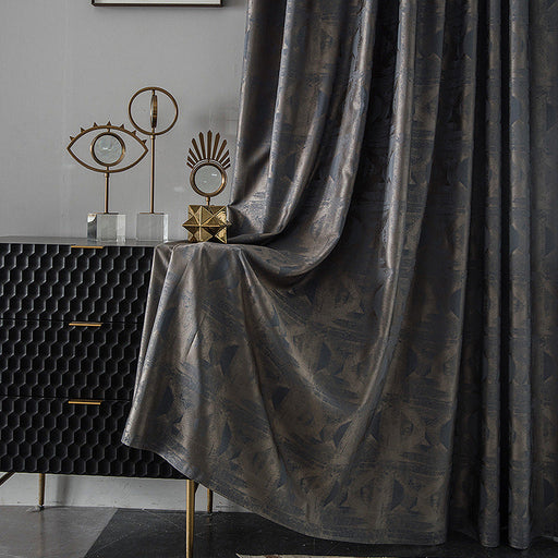 Moderner schwarzer Vorhang