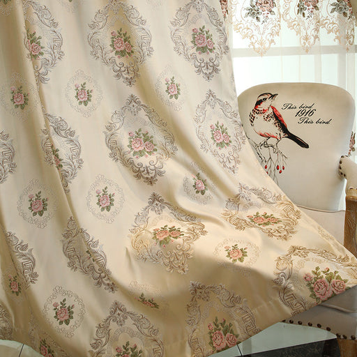 Romantischer Blumenvorhang