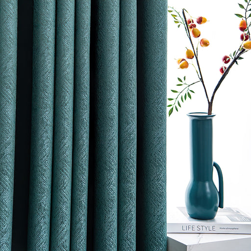 Smaragdgrüner Vorhang