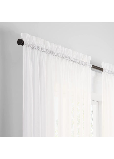 Weißer, transparenter Vorhang